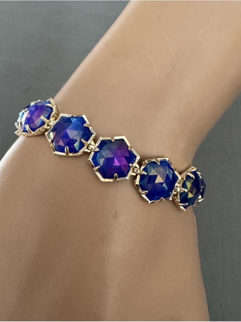 Kendra Scott Grace Bracelet - Picture 7 of 8